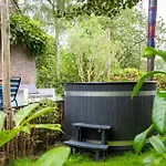 Sterrenbos Wellness Casa de Férias